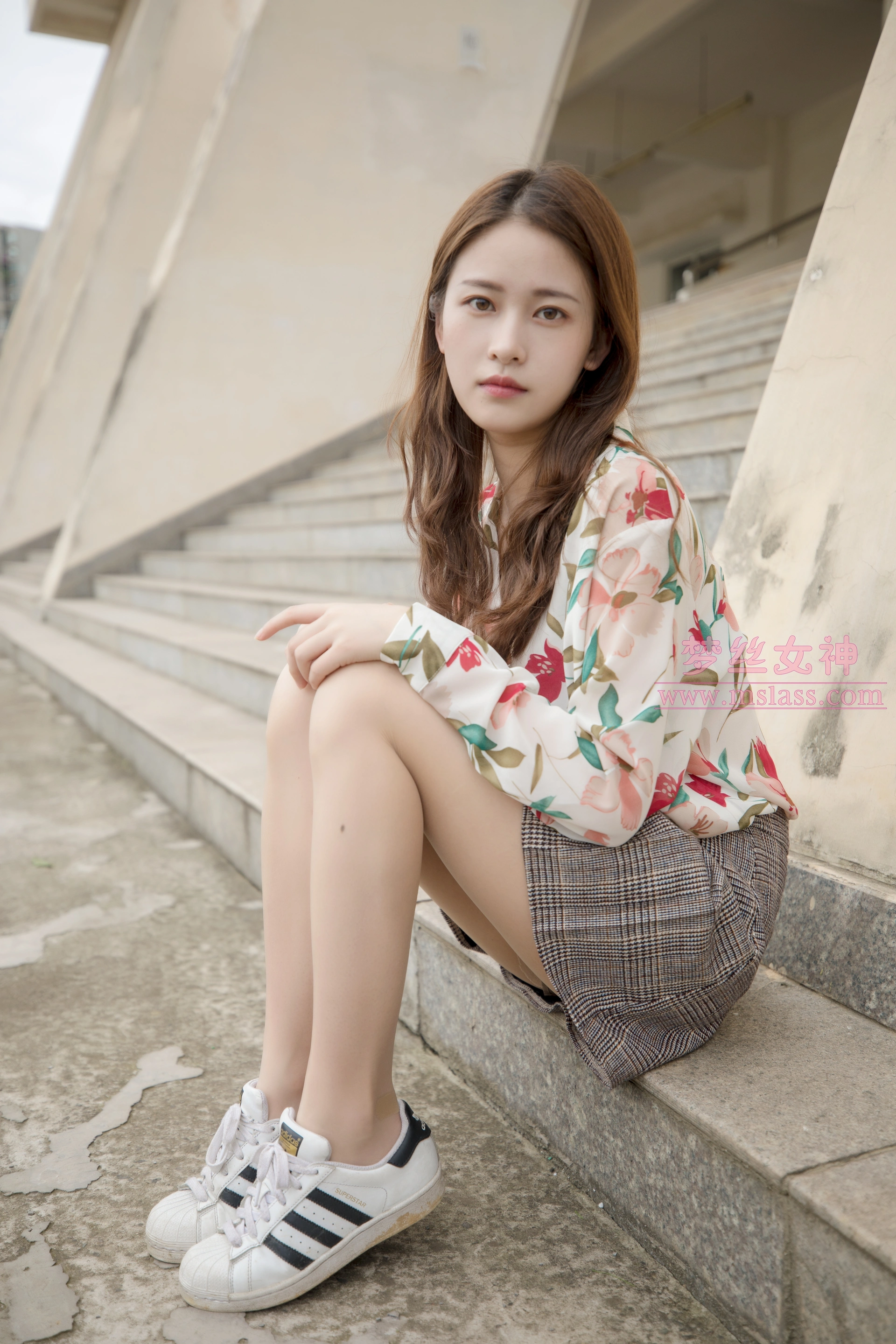 MSLASS梦丝女神 - 2019.05.20 NO.018 魏婷婷 宿楼丝袜玉足女神 2