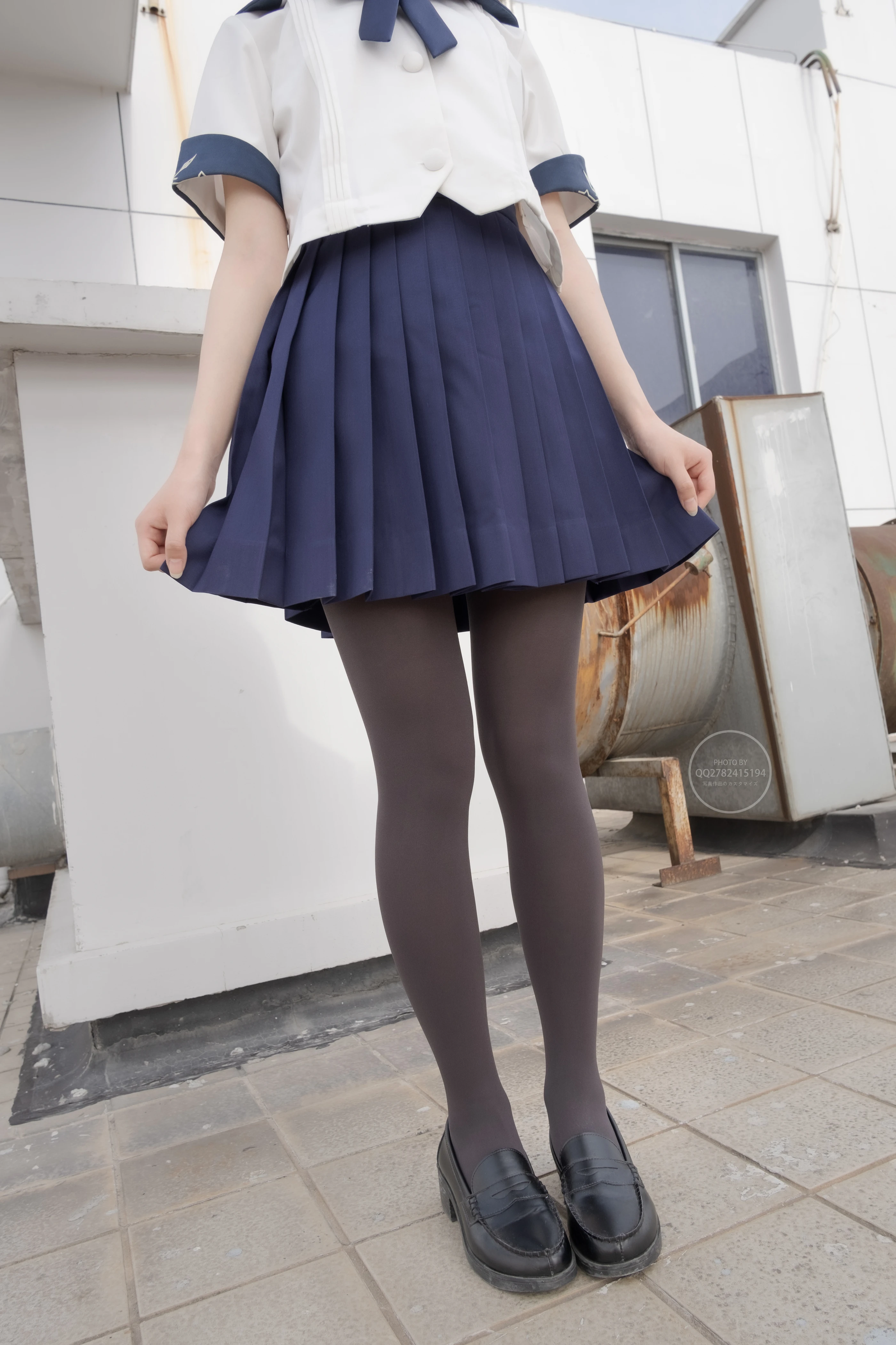 森萝财团 有料 NO.039 小香 天台上的JK灰丝美少女 [90P] 2