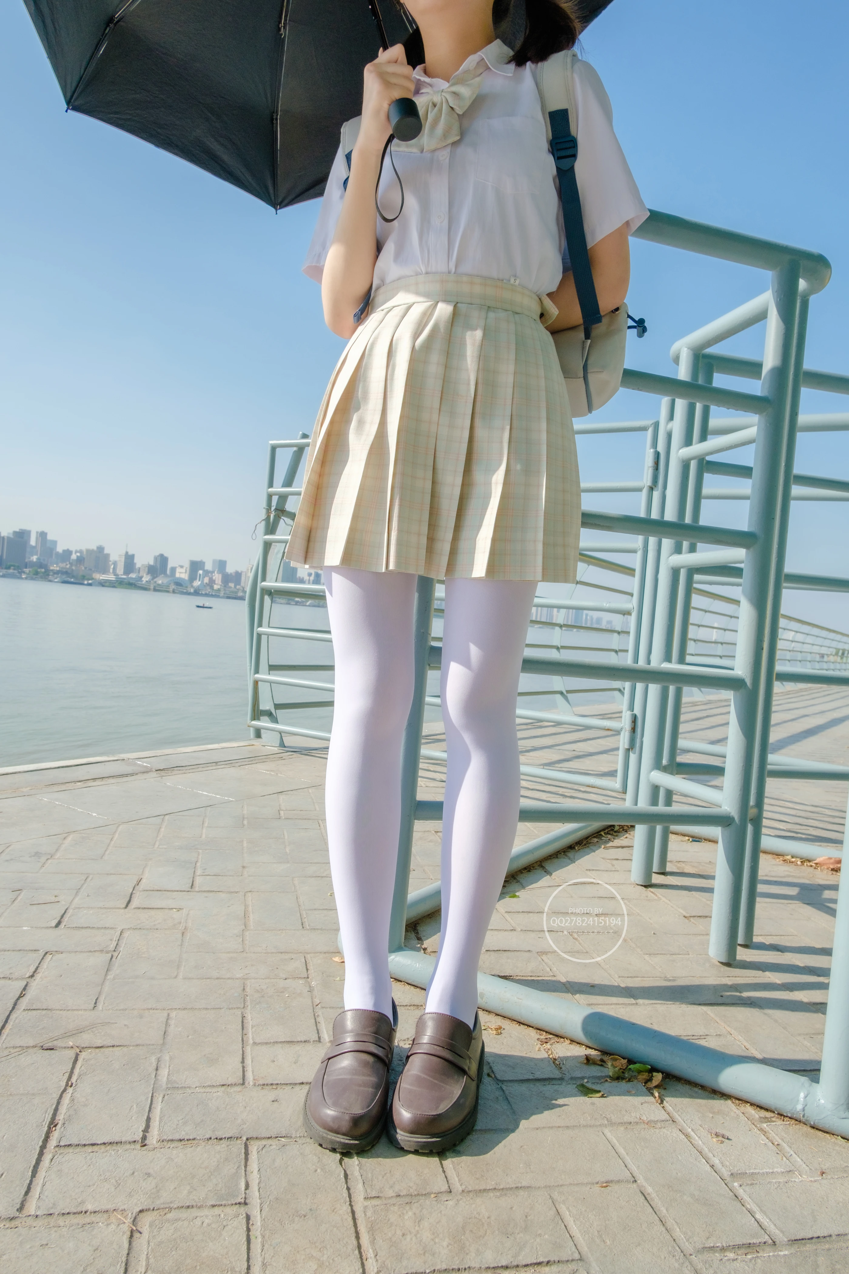 森萝财团 有料 NO.040 海边JK制服白丝 [95P] 2