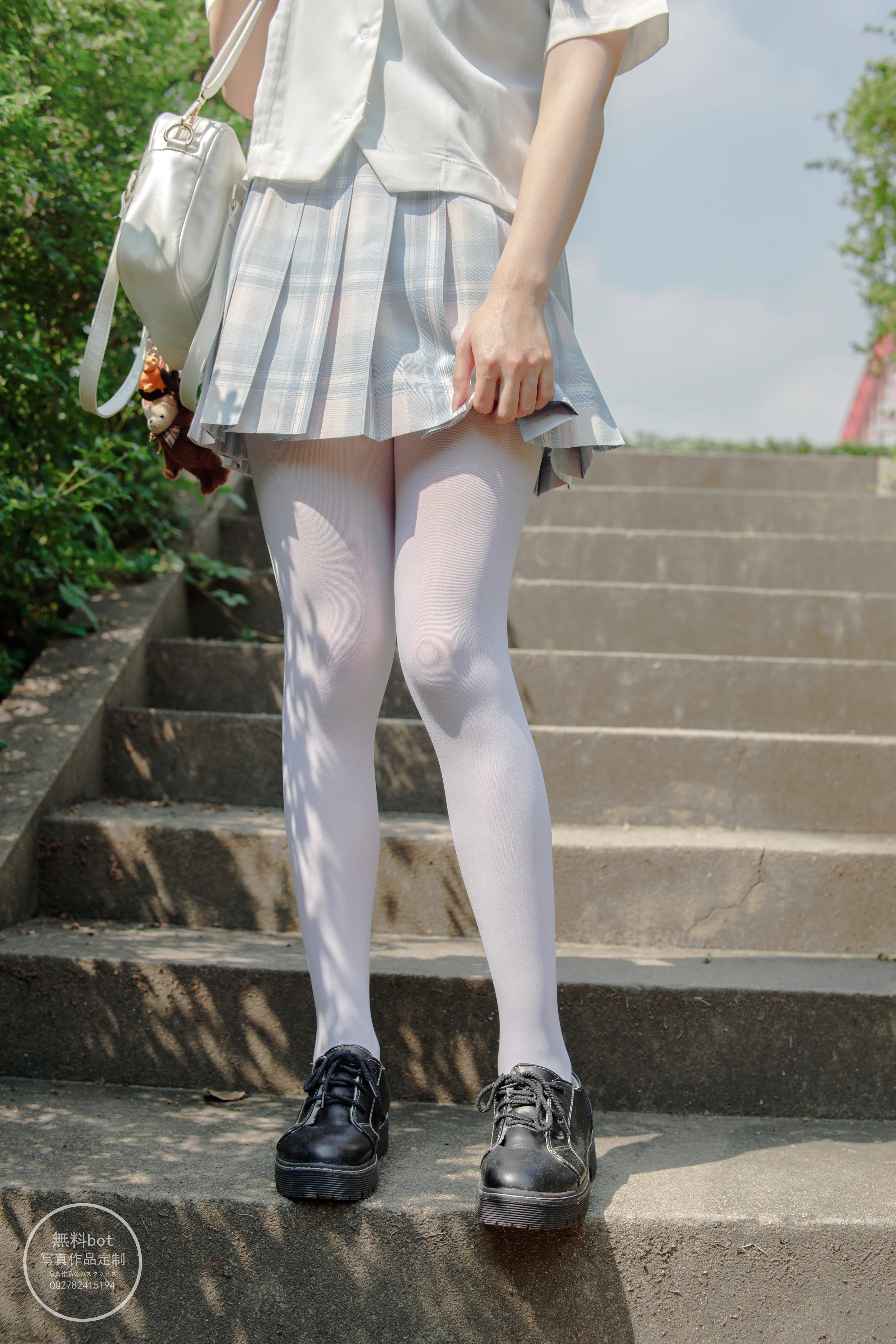 森萝财团 有料001  小兰 白丝JK制服少女 [64P] 2